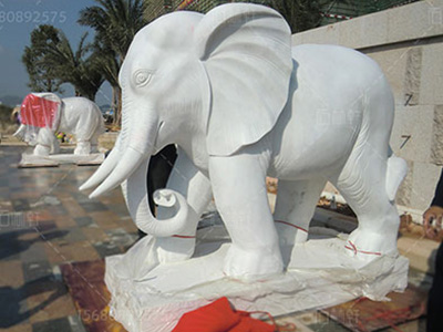 汉白玉大象2米案例产品，大规格